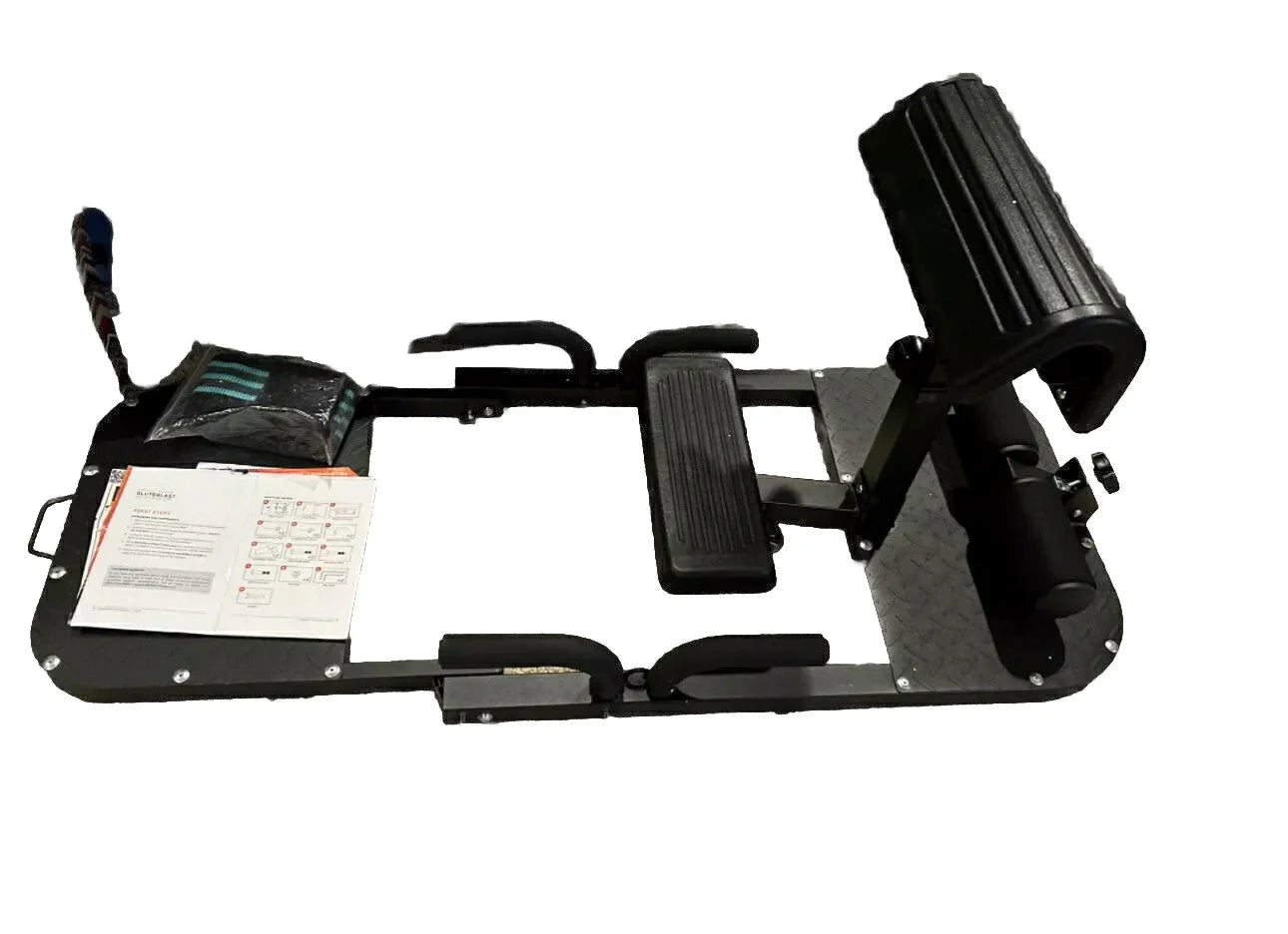A home for hip thrust and squat machines - a multi-functional gluteal muscle builder